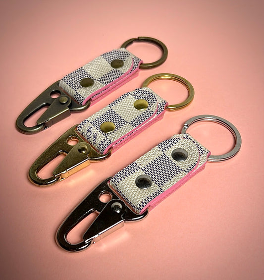 Knox keychain|damier azur&soft pink