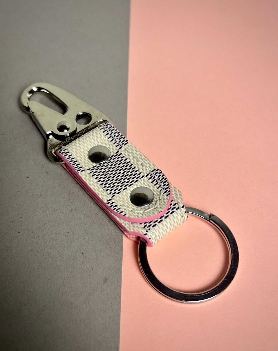 Knox keychain|damier azur&soft pink